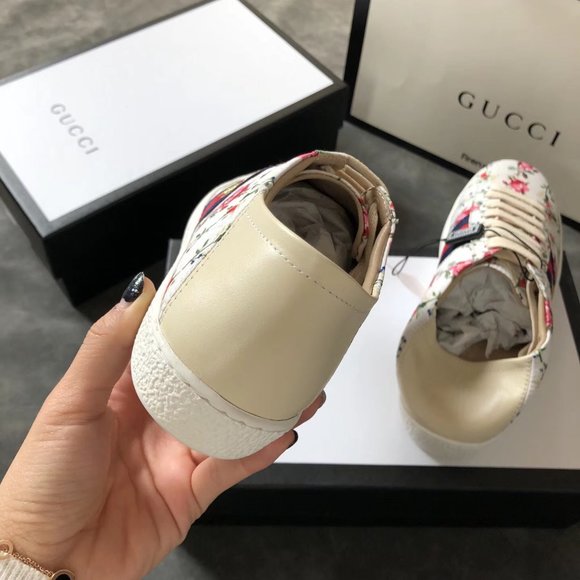 NEWGucci leather casual shoes for women